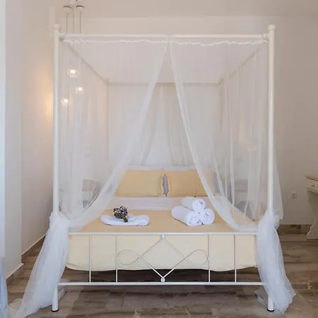 Paros Romantic Retreats-a Step Away From The Beach Ampelas